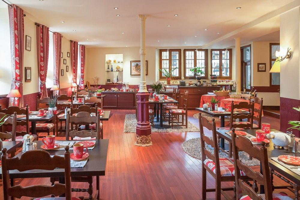 Logis Hotel-Restaurant Du Mouton Ribeauvillé Eksteriør billede