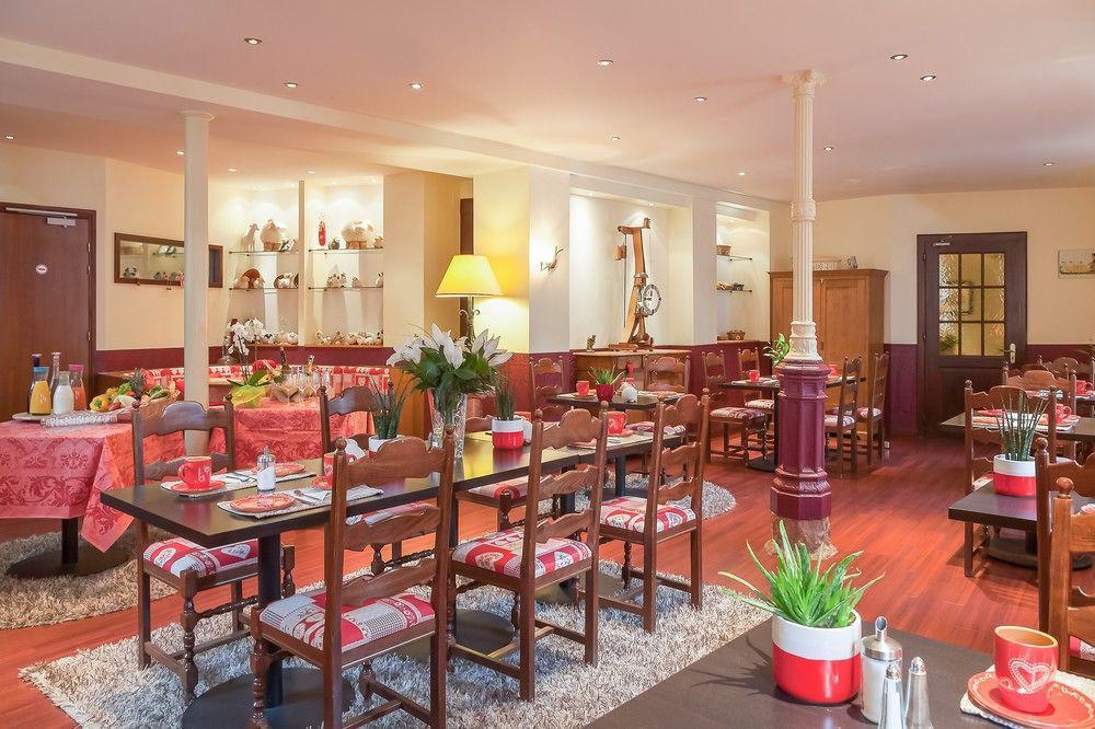 Logis Hotel-Restaurant Du Mouton Ribeauvillé Eksteriør billede