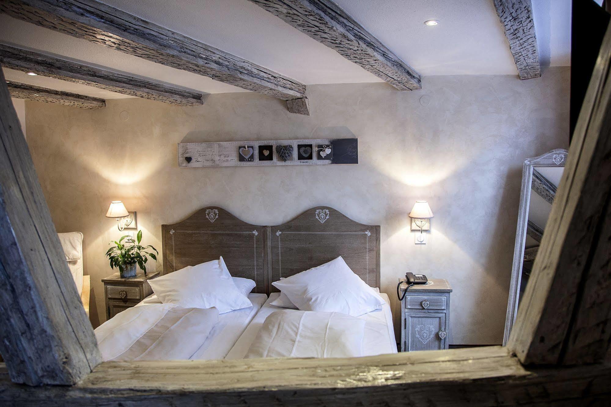 Logis Hotel-Restaurant Du Mouton Ribeauvillé Eksteriør billede