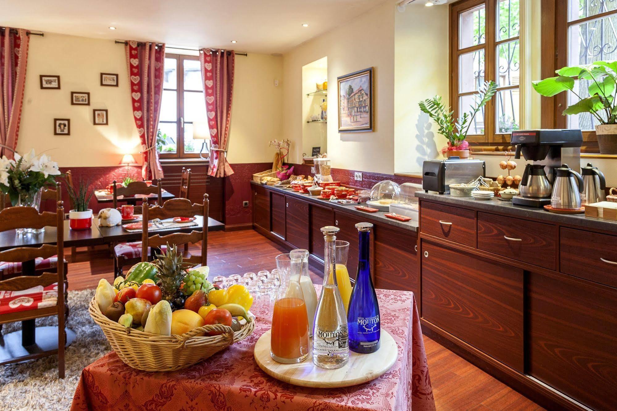 Logis Hotel-Restaurant Du Mouton Ribeauvillé Eksteriør billede